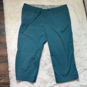 Eddie Bauer Teal capris size 8